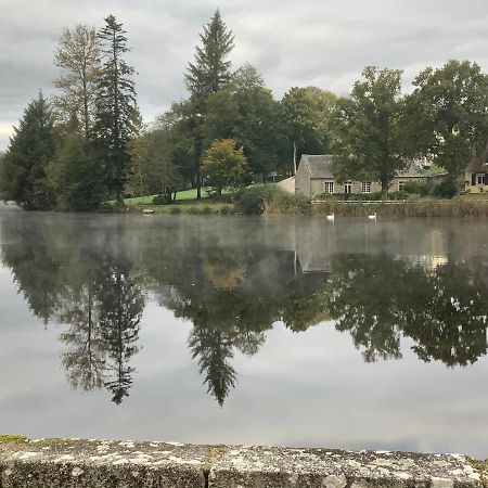 Vue Sur Le Lac Huelgoat Bagian luar foto